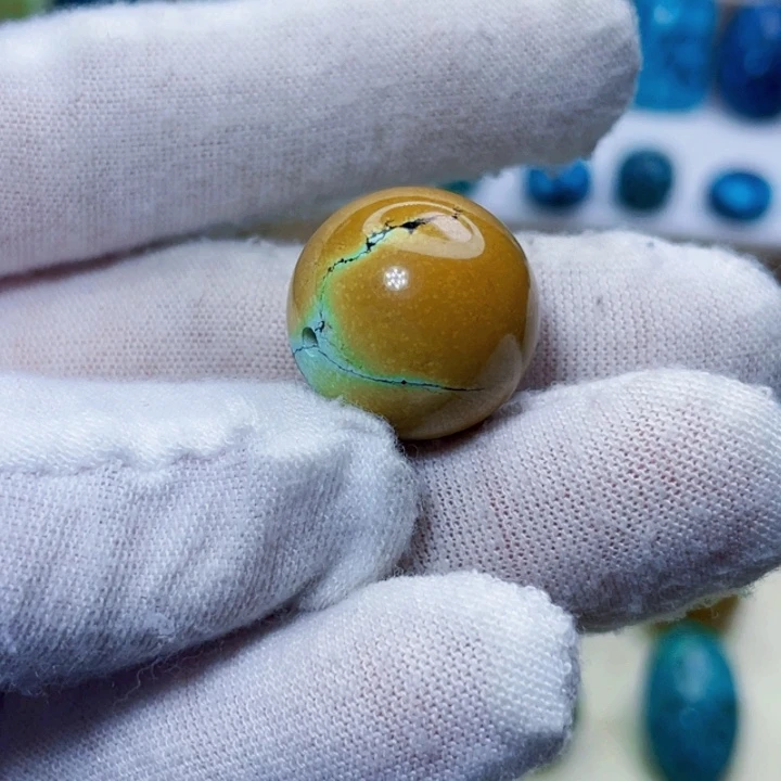 绿松石未镶嵌饰品