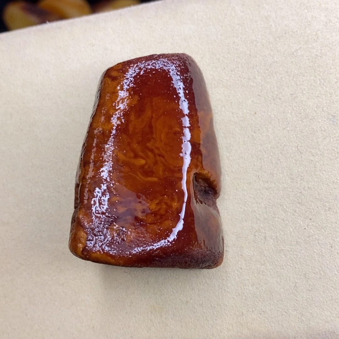 未镶嵌定制琥珀梨