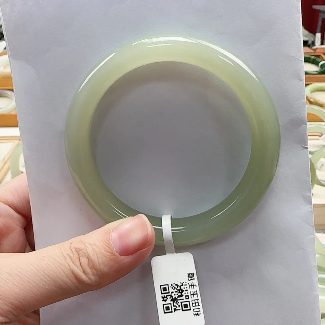 和田玉手镯未镶嵌57