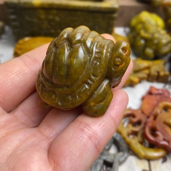 蛇纹石玉未镶嵌颈饰113