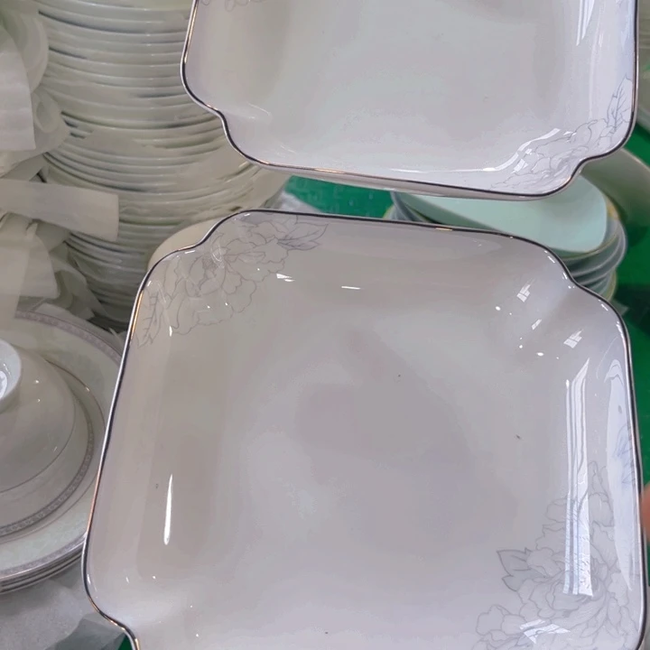 瓷片孤品盘两个微瑕