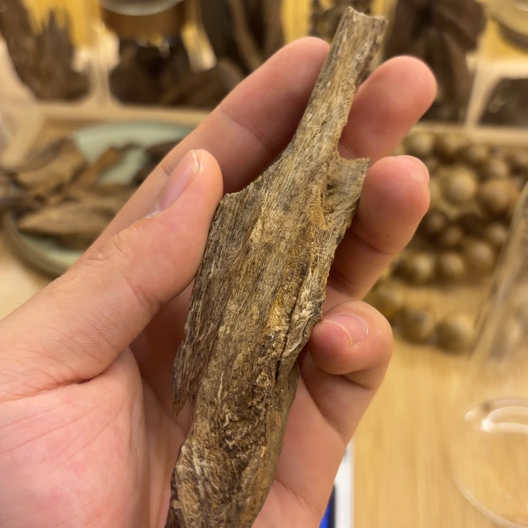 香港老树根油13.6克