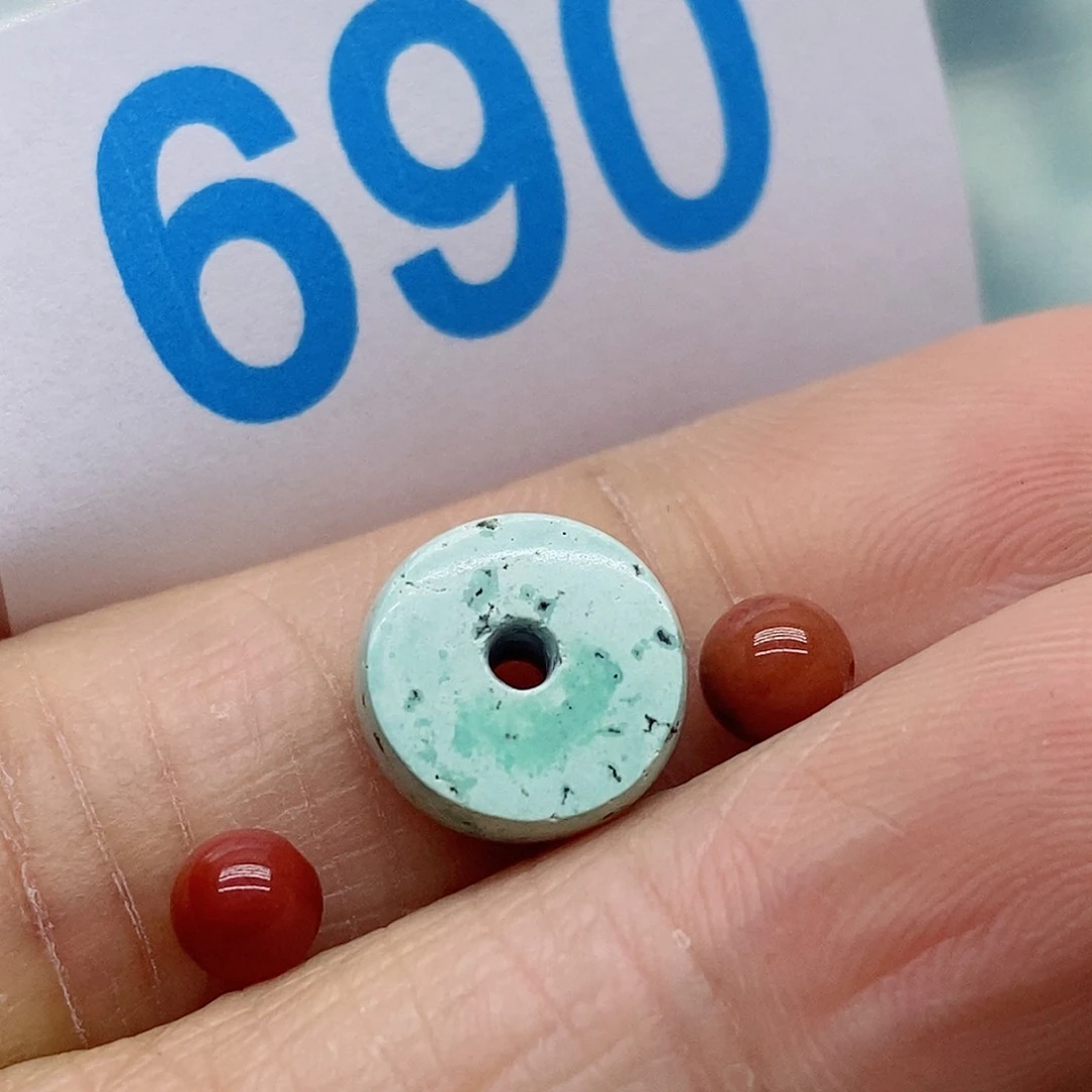 南红玛瑙未镶嵌珠宝奇石