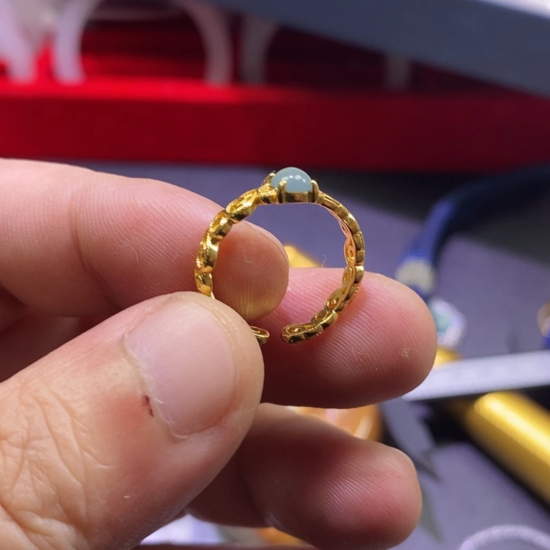 翡翠未镶嵌颈饰7545454565655