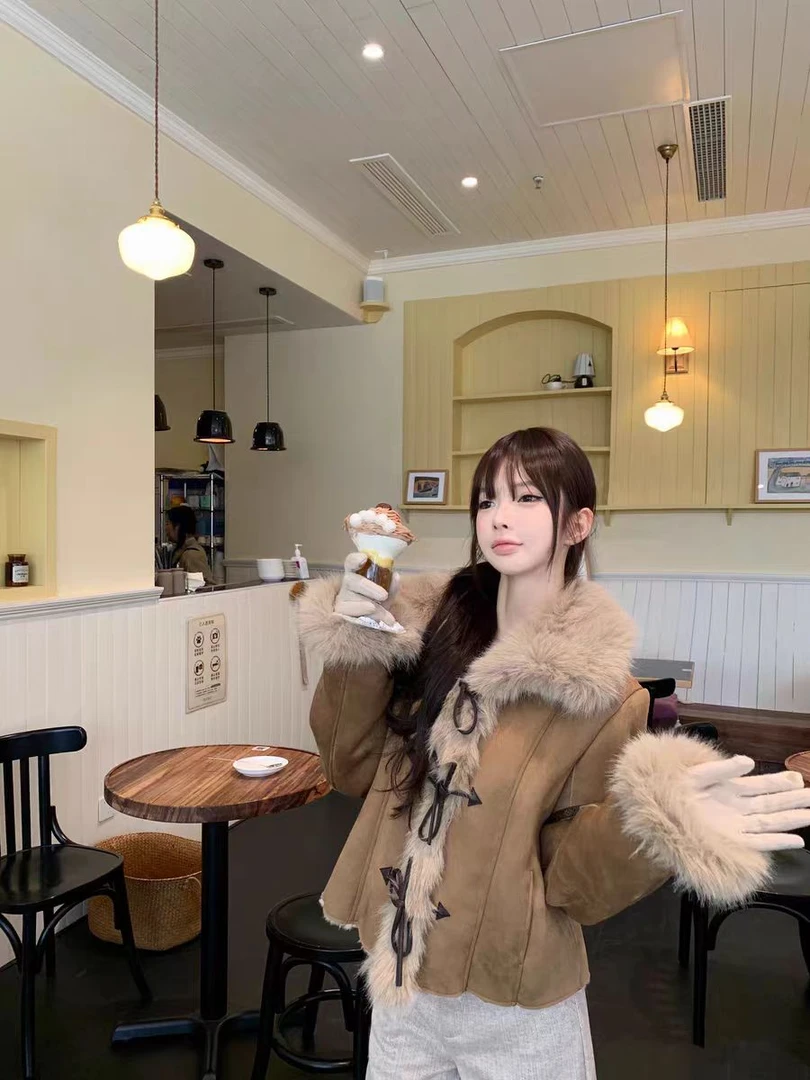 焦糖拿铁 冬季软糯甜美复古百搭棕色绑带毛领拼接加厚保暖外套女