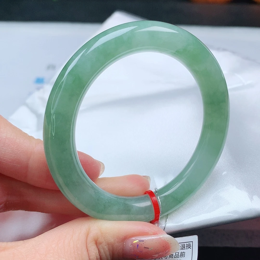 翡翠手镯（圆镯）未镶嵌50➕圆