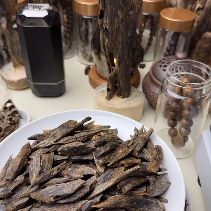 从***）沉香碎屑沉香海南乌身白奇树心瓜子料50克