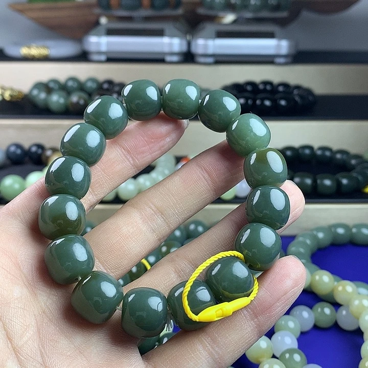 和田玉手串未镶嵌此****。