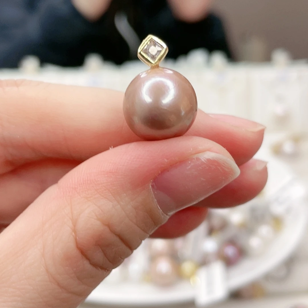 淡水珍珠吊坠(赠链)未镶嵌