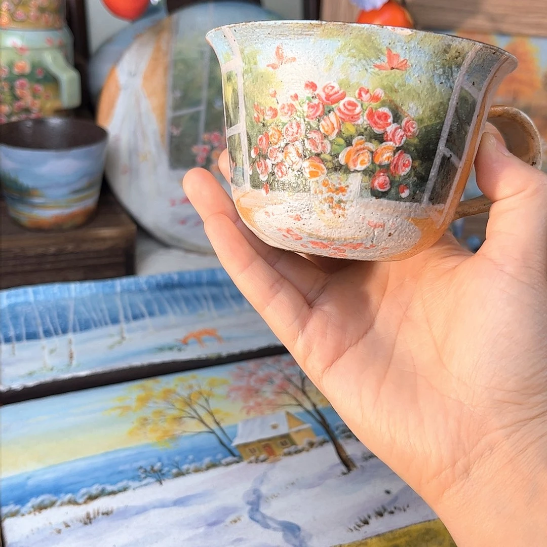 碟釉下五彩斑斓色彩