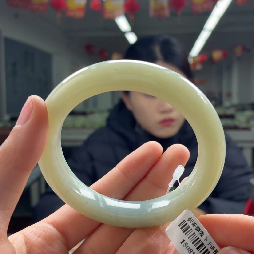 和田玉未镶嵌手镯60