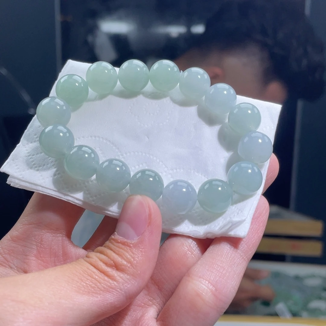 定制翡翠未镶嵌手串