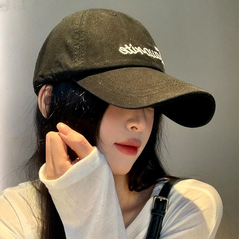 Miss Silas时尚百搭英文字母棒球帽软顶宽帽檐女大脸显脸小鸭舌帽