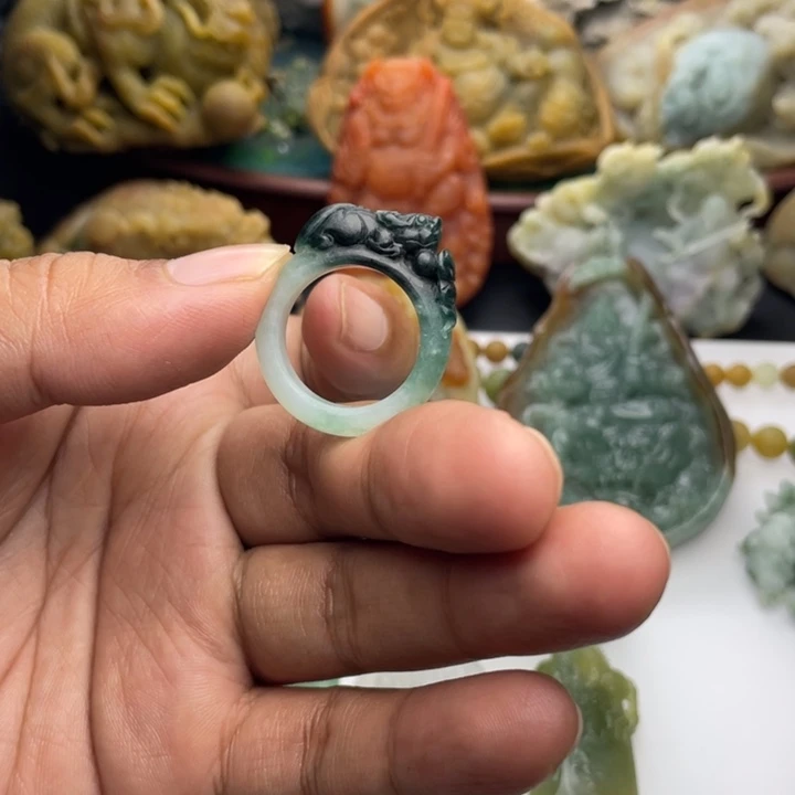 定制翡翠未镶嵌18内径