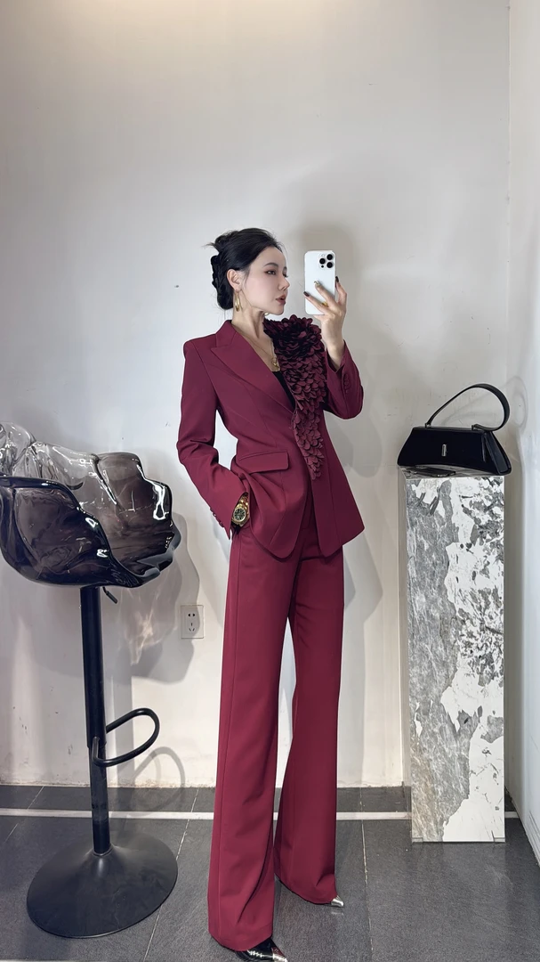 轻奢重工西服套装女时尚高端洋气显瘦原创设计师红色西装两件套女