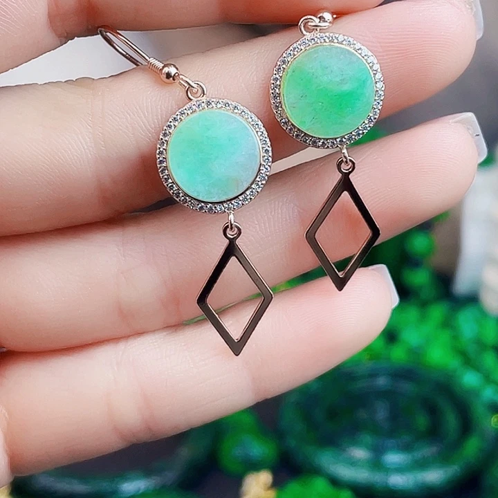 翡翠银S925镶嵌颈饰多样性