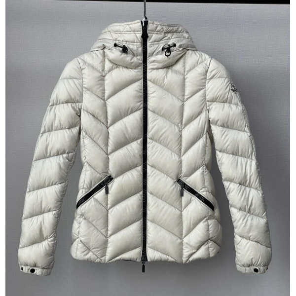 妃鱼/盟可睐/羽绒服/99新/琰一一八