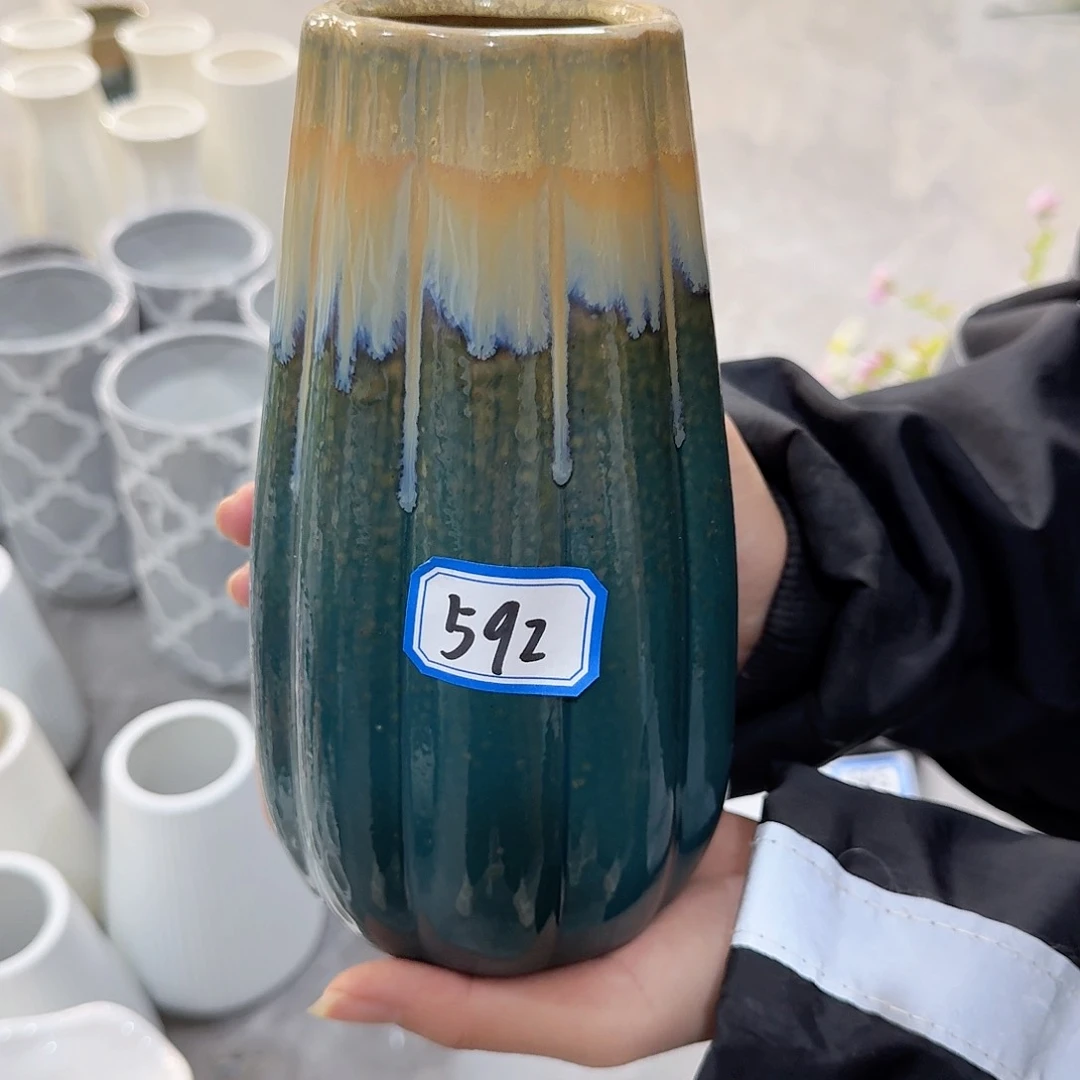 瓶592号陶瓷花瓶高20厘米清理一个