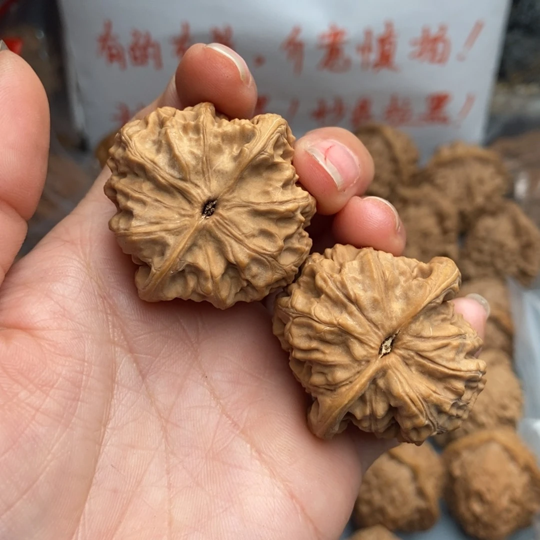 文玩核桃把件可**烦野狼25