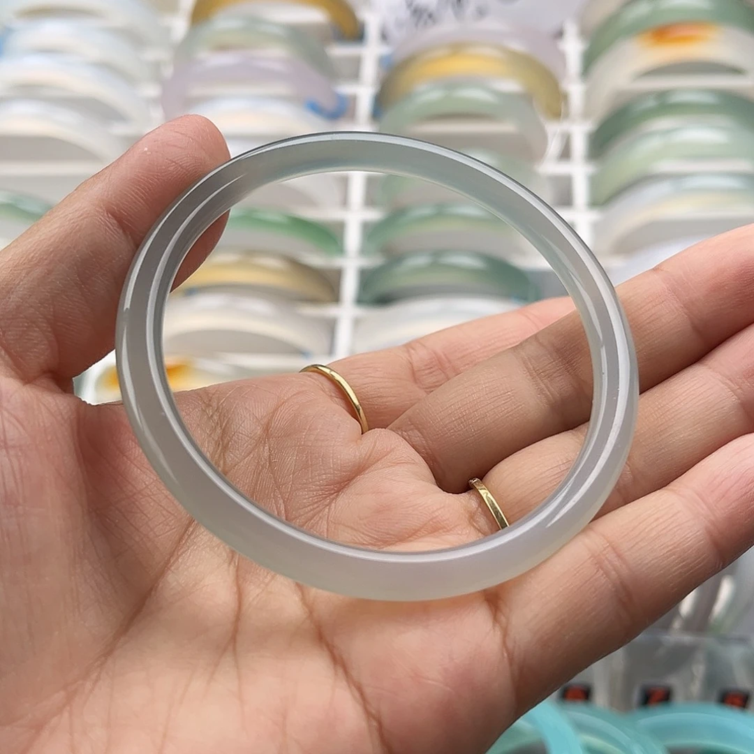 玛瑙/玉髓手镯未镶嵌600