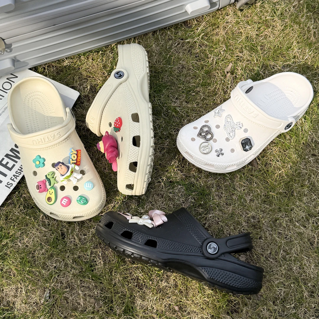 【2CM增高】经典款夏季新款外穿沙滩拖鞋经典洞洞鞋女鞋卡通学生