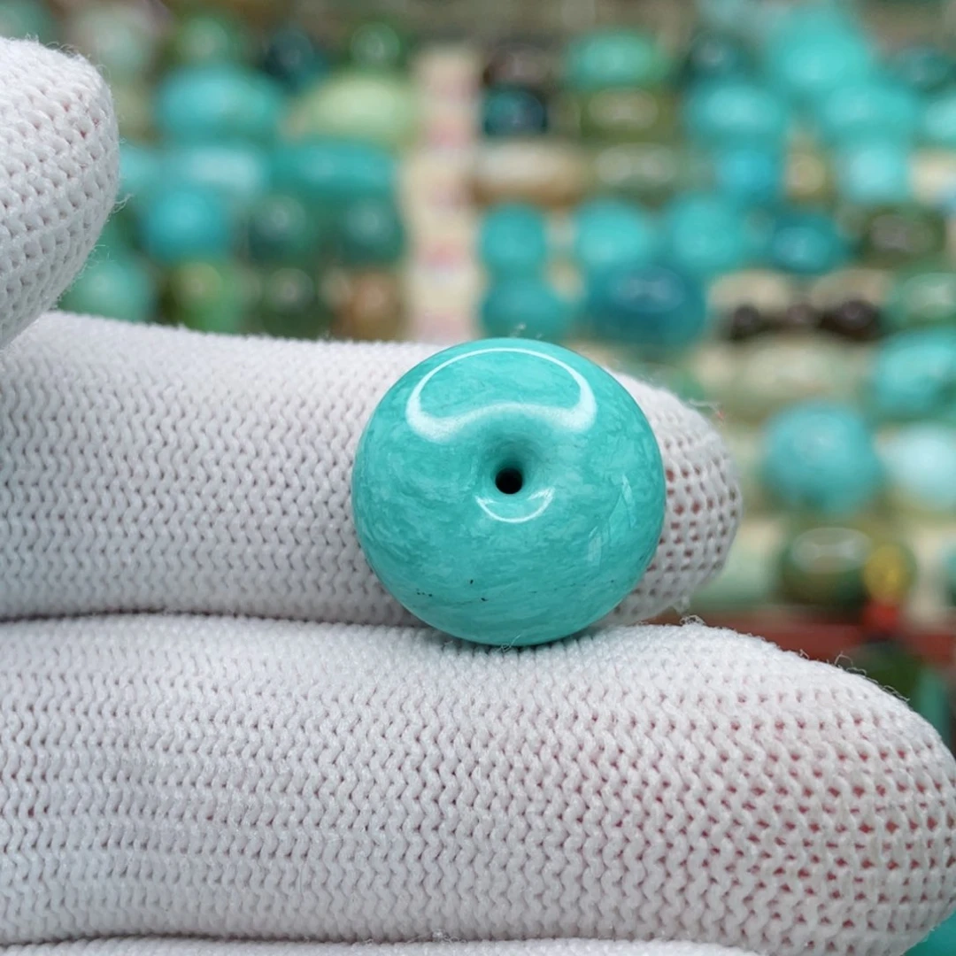 未镶嵌绿松石颈饰