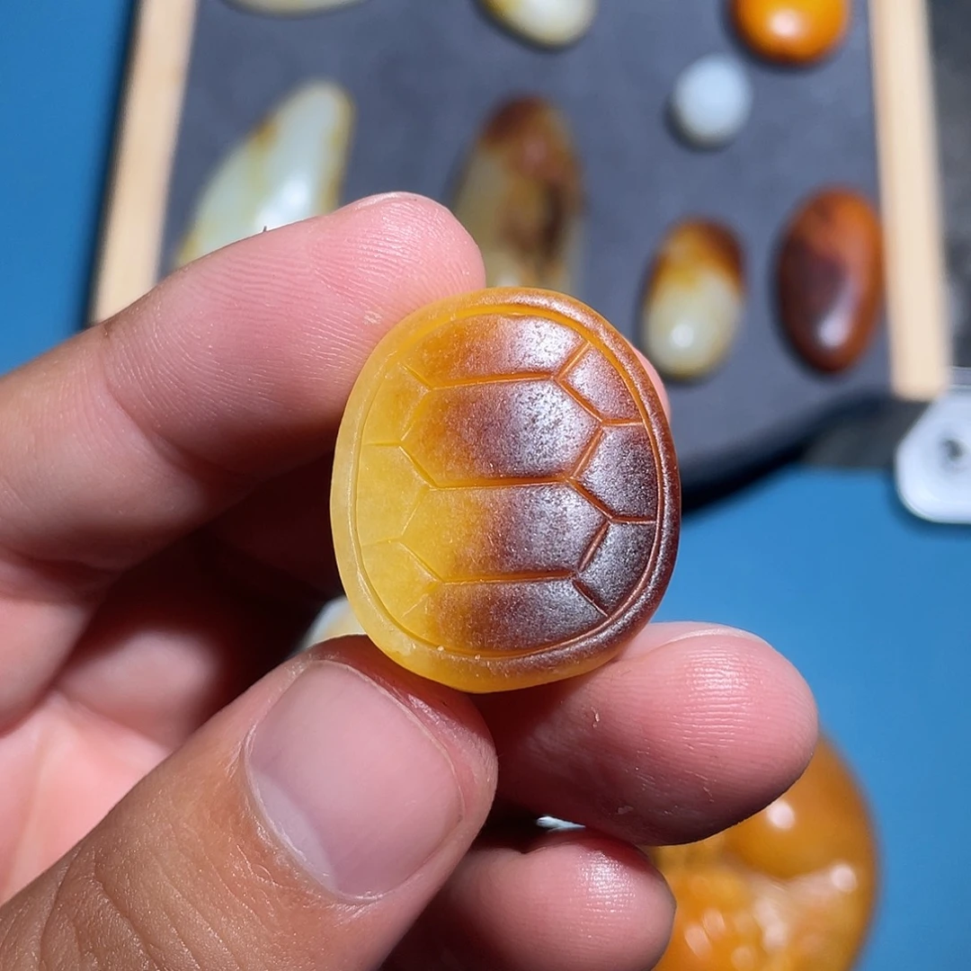 和田玉未镶嵌车挂