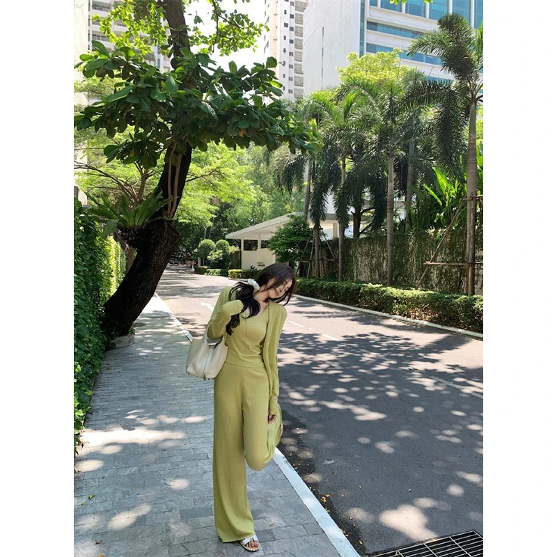 2025新款纯欲风性感针织开衫外套内搭吊带上衣女直筒休闲裤三件套