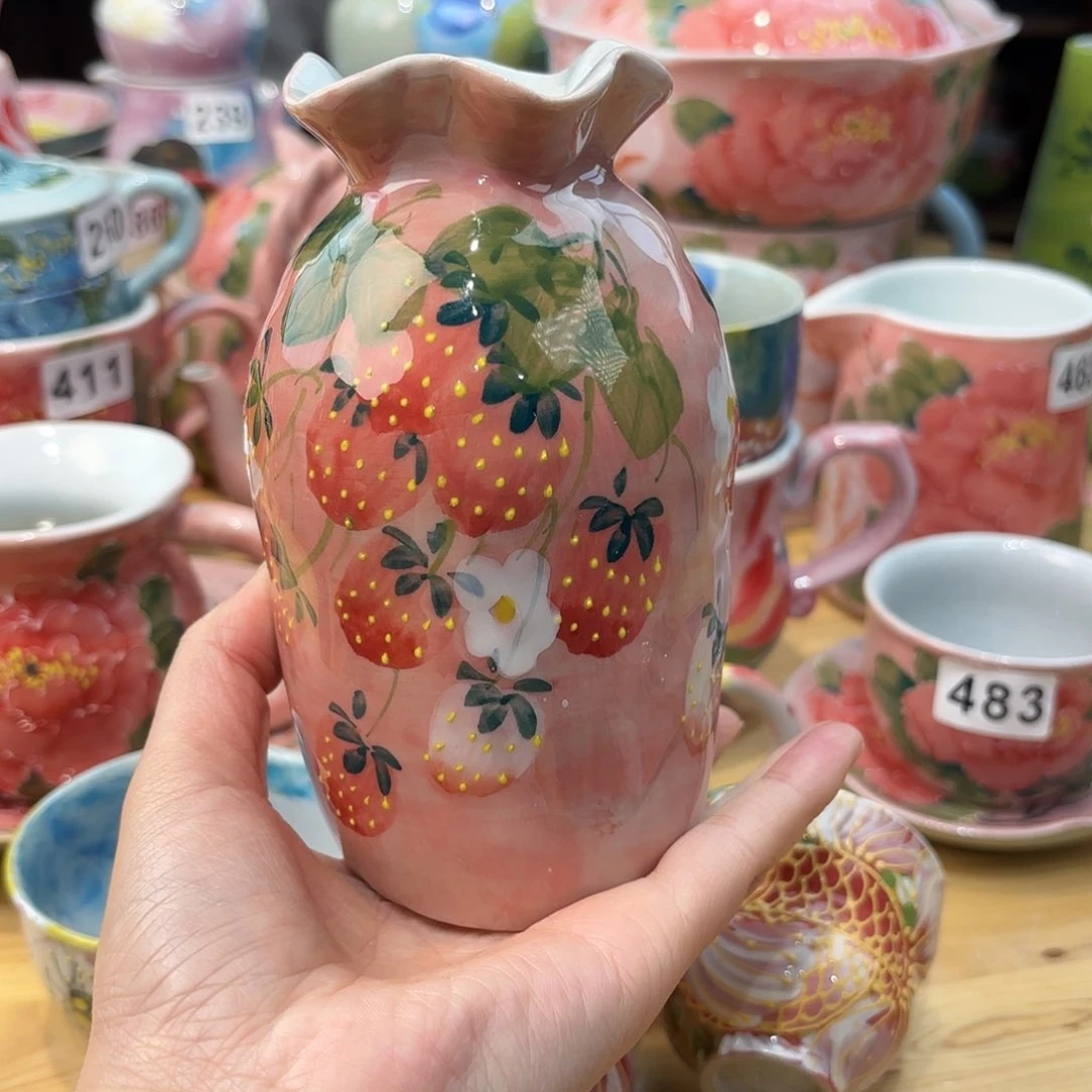 瓷片兔兔盖茨。兔兔好