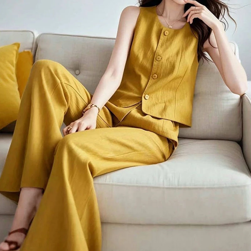 2025穿搭一整套气场强大欧货炸街减龄时尚高级感黄色亚麻马甲套装