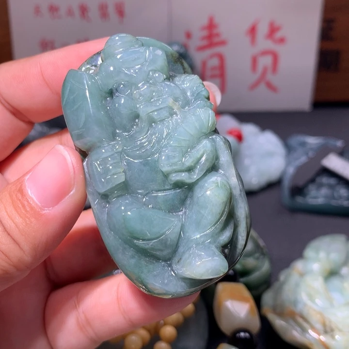 翡翠未镶嵌颈饰保真天然A货翡翠