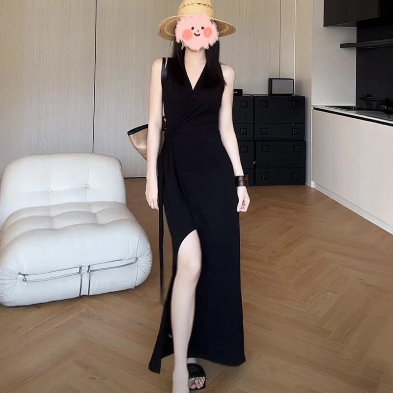 法式赫本风v领无袖连衣裙女2025夏季新款时尚气质修身收腰长裙子