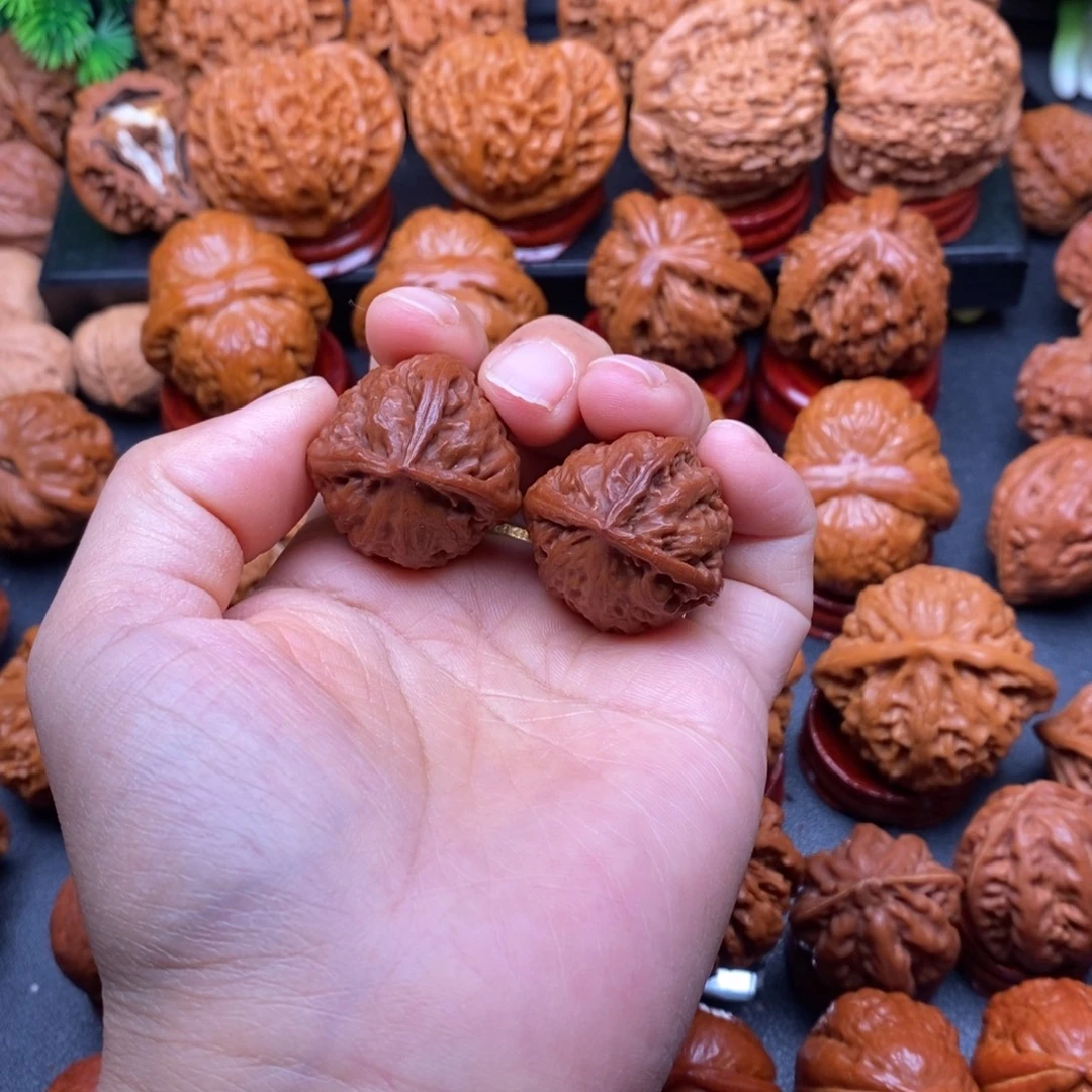 文玩核桃把件三棱