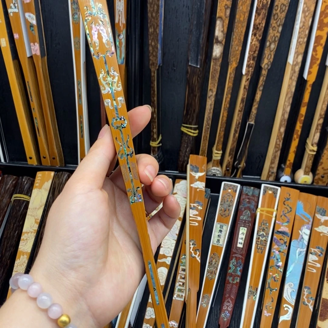 扇子程莹万兽贺春螺钿三合翻轮