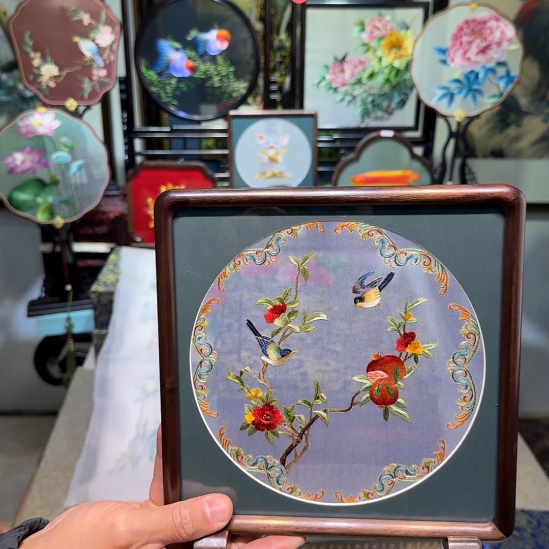 刺绣刺绣工艺精湛