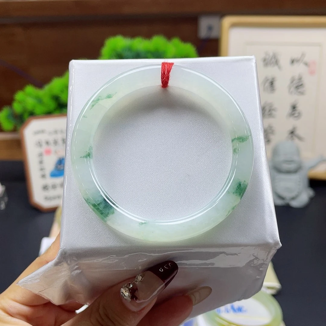 翡翠手镯未镶嵌30 号链接