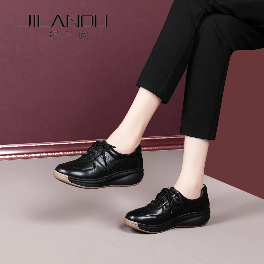 真皮健步休闲鞋女2025春秋新款厚底中年妈妈单鞋黑色软底运动女鞋