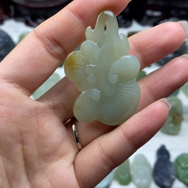 和田玉未镶嵌颈饰18