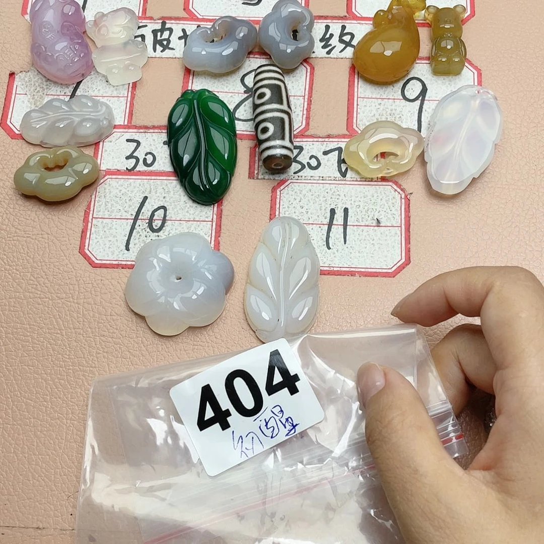 合金颈饰玛瑙/玉髓初*