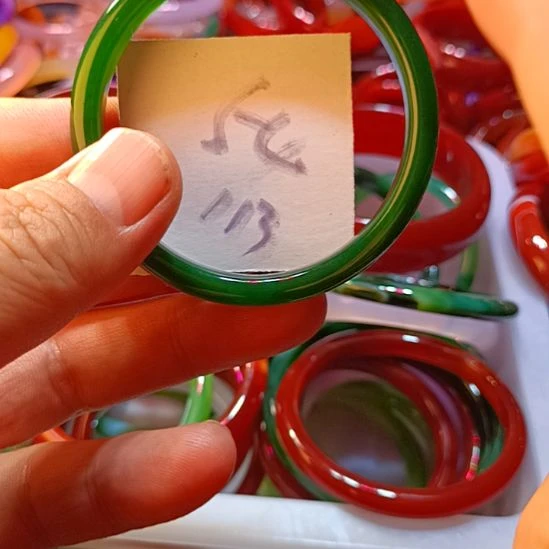 玛瑙/玉髓手镯未镶嵌