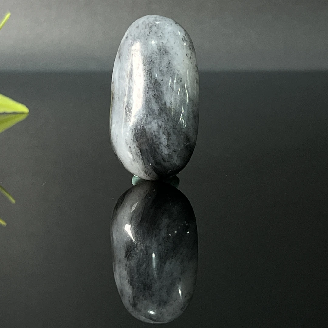 1229GC8867和田玉挂件