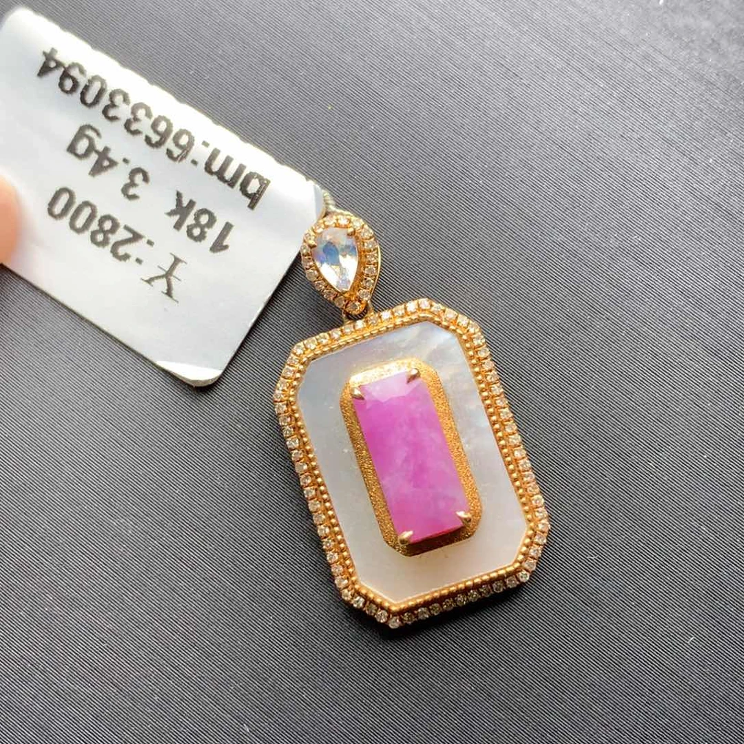 苏纪石（舒俱来）18K金镶嵌吊坠