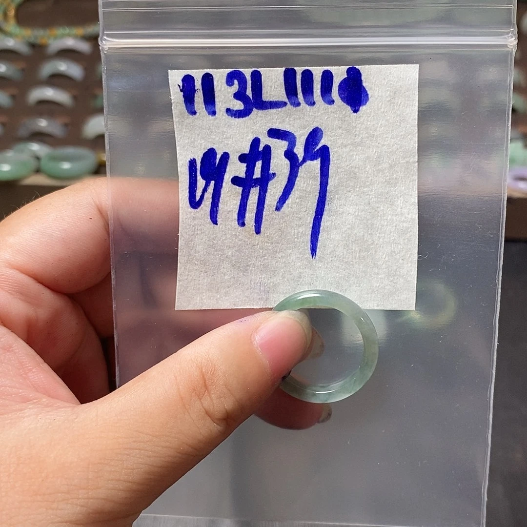 未镶嵌定制翡翠翡翠