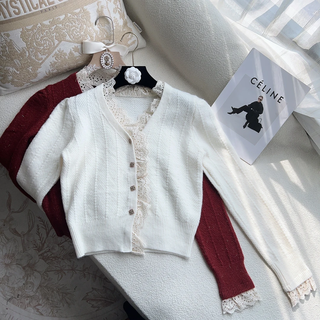 【现货秒发】【清茉】秋冬蕾丝花边V领单排扣针织开衫带细丝亮线毛衣