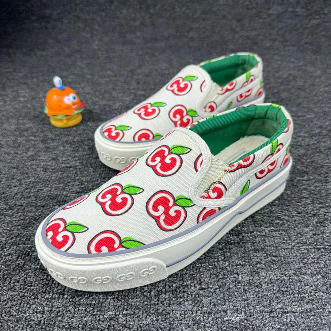 95新 GUCCI/古驰 款式：Gucci古驰1977苹果一脚蹬 尺码：36 HB394