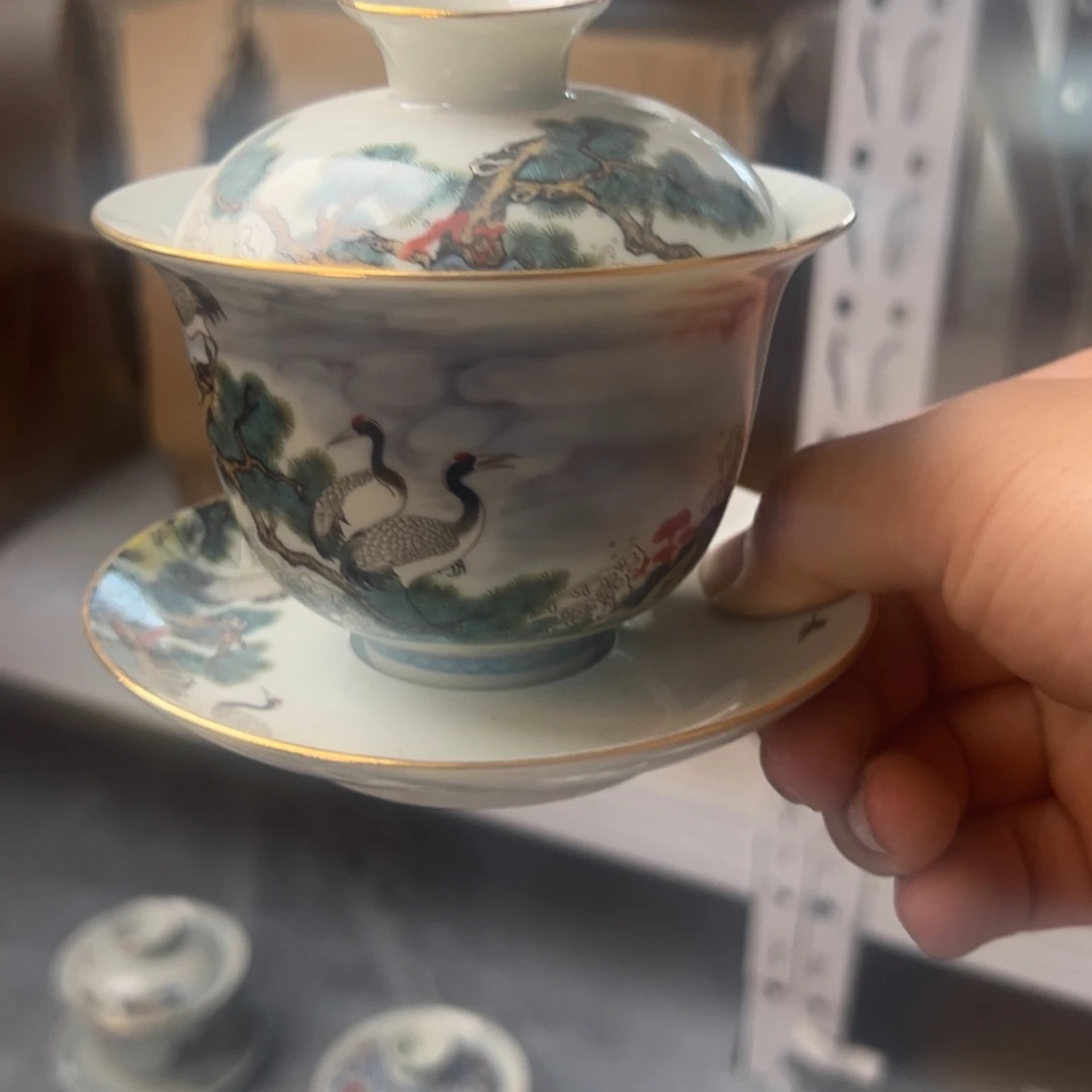 粉彩六鹤同春沉香盖碗