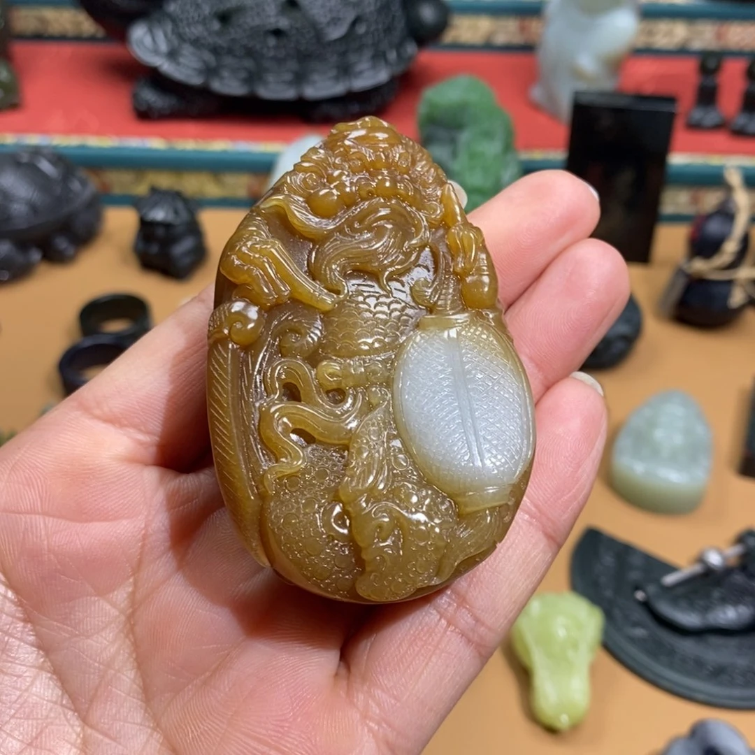 和田玉颈饰未镶嵌繁**空