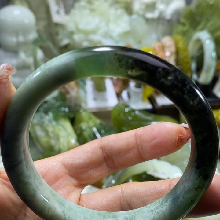 岫玉未镶嵌岫玉手镯