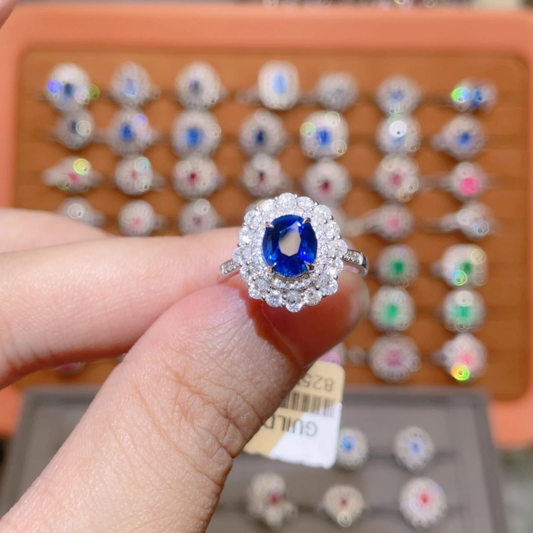 18K金镶嵌戒指蓝宝石1.55ct 无烧皇家蓝