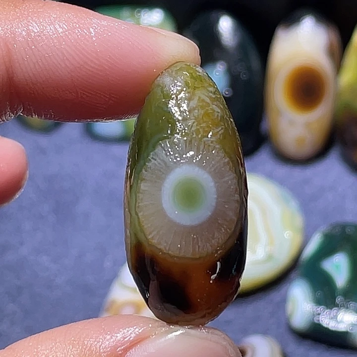 @***帅玛瑙/玉髓未镶嵌珠宝奇石
